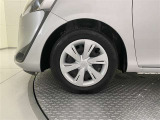 タイヤサイズは 185/60 R15 です。