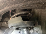 お車を安心してお乗りいただく為には、足回りの定期点検が欠かせません。サービスサポート(有償保証)では無料点検もご提供しており、安心のカーライフをお過ごしいただけるサポート体制が整っています。