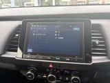 カーナビ付きです。カーナビの機能や保証につきましては、担当スタッフまでお尋ねください。