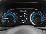 シンプルで見やすいメーターです。