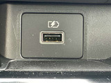 前席USB電源です。