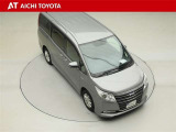 両側パワースライドドア付きだから、狭い駐車スペースなどでの乗り降りラクラク♪小さなお子さまのいるご家庭には嬉しい装備です。