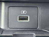 前席USB電源です。
