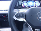 アダプティブクルーズコントロール(全車速追従機能付)は30-160kmhまで設定可能で、クルーズコントロールにレーダーセンサーを組み合わせたシステムとなります。長距離走行時などでの疲労を低減させます!
