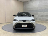 お車購入のポイントとなるフロントマスクです。上質で迫力あるデザインですね☆☆