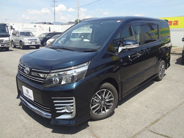 トヨタ ヴォクシー 