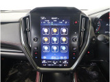 11.6インチの縦型ディスプレイに、ナビゲーション機能をはじめ、エンターテインメント、車両情報、エアコン操作、各種設定などを集約。タブレットのような感覚で、直感的に操作できます。