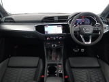 運転に必要な情報をメーター内に集約し、ドライバーの安全で快適な運転に寄与するアウディバーチャルコックピット。