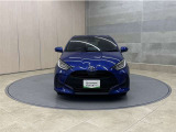 お車購入のポイントとなるフロントマスクです!シャープな目つきが印象的なデザインのヘッドランプです。