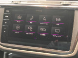 [DiscoverPro]ナビゲーション機能をはじめ、車両各種設定/アシストシステム設定、Bluetooth、App-Connectなどの機能を持ち合わせています。