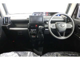 スッキリした運転席まわりで、快適ドライブが楽しめます!