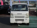 広い展示場には高品質で程度の良いお車を多数展示しておりますよ。他にもおすすめが色々ございます。