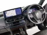 使いやすさや安全性を追求したステアリング周り!高級車ゆえにスイッチ類が多いのも特徴ですね!考え尽くされた配置ですぐに使いこなす事が出来ますのでご安心下さい!是非、体感してみて下さい!!