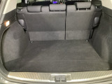開口部が広くて低いから、重い荷物もスムーズに。毎日の暮らしに寄り添う使い心地を形にしました。荷物を載せるたび、その便利さを実感していただけるはずです。