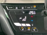 【オートエアコン】一度お好みの温度に設定すれば、車内の温度を検知し風量や温度を自動で調整。暑い&hellip;寒い&hellip;と何度もスイッチ操作をする必要はありません。快適な車内空間には必須の機能ですね♪