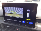 バックカメラも装備しております。車庫入れの苦手なお客様も安心!重宝してくれます!