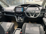 納車から1ヶ月を目安に無料点検を受けていただけます。(最寄りの日産のお店でも可能です)