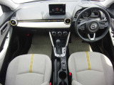 MAZDA2 1.5 15 サンリット シトラス 