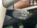 【クルーズコントロール】高速道路もラクラク走行。アクセルを離しても一定速度で走行ができ、長距離運転時の負担を軽減!加速・減速も簡単なスイッチ操作で調整できます。