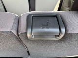 トランク側からも後席のスライドができます☆荷物が多い時などは前にシートをスライドすれば、トランクルームを広々お使いいただけます♪