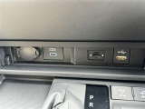 ★USB充電端子★スマートフォンやタブレットの充電ができるように!