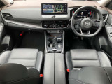 前席内装の全体像です。是非実車をご覧にお越し下さい。