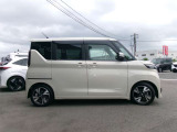 両側オートスライドドアですので、狭い駐車場での、乗り降りも、しやすく便利です。