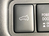 【パワーバックドア】スマートキーや運転席のボタンを押すだけでリアゲートが自動で開閉します!荷物を持っている時や、高い位置にあるバックドアを閉める際に便利な機能です♪