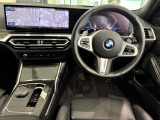 コックピットは、BMWらしくセンター・コンソールがドライバーに向けて傾けられた設計になっています。