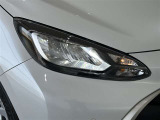 LEDヘッドライトです。デザイン性がよくとても明るいので、夜間の走行や悪天候でも安心です。しかも長寿命!