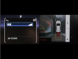 コーナーセンサーを装備。障害物までの距離に応じて警告音を変えてお知らせ。縦列駐車時や駐車場・車庫等での取り回しをサポートします。詳細は販売店スタッフまでお尋ね下さい。
