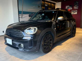 ☆MINI クロスオーバー・カントリーマン専門店☆!クロスオーバー・カントリーマンを買うなら箕面店です!!クロスオーバー・カントリーマンをご検討頂く際は一度箕面店にご相談下さい!