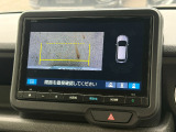 パーキングセンサーもついておりますので駐車などが苦手な方も安心して運転が可能です。