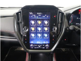11.6インチの縦型ディスプレイに、ナビゲーション機能をはじめ、エンターテインメント、車両情報、エアコン操作、各種設定などを集約。タブレットのような感覚で、直感的に操作できます。