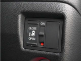 ◆片側電動スライドドア◆狭い駐車場でも乗り降りが楽々♪お子様が隣の車にドアを当ててしまう心配もございません!小さなお子様連れの方もこれで安心。