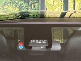 【トヨタセーフティセンス】走行中に前方の車両等を認識し、衝突しそうな時は警報とブレーキで衝突回避と被害軽減をアシスト。より安全にドライブをお楽しみいただけます。