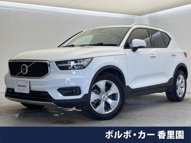 XC40 B4 AWD モメンタム 4WD