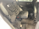 後席をはね上げれば、「もうひとつの荷室」が生まれます。