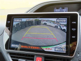 車庫入れもお任せのバックカメラ付き!