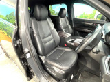 運転席シート廻りは使用感も少なく、良好な状態となっています。丁寧に使われていたことがよくわかりますね。