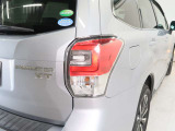 SUBARUのアイデンティティー、コの字型LEDテールランプ!