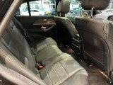 車両は屋内展示しておりますので天候に関係なくごゆっくりコンディションご確認頂けます。車両を倉庫へ保管している場合が御座いますのでご来店前に在庫確認頂けると幸いです。TEL072-784-8800