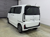 Honda SENSING装着車です。衝突を予測してブレーキをかけたり、前のクルマにちょうどいい距離で走行できる多彩な安心・快適機能を搭載した安全運転支援システムがドライバーをサポート。
