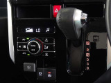 電動パーキングブレーキ・ブレーキホールドを装備してます。ホールド機能は信号待ちが多い一般道で疲労軽減になり、大好評です!