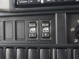 パワーウインドウを装備しております!後席ウインドゥの閉め忘れも運転席で解決できます♪