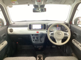 【前方視界】開放的な前方視界!運転がしやすく疲れにくいです♪窓が大きく、見通しがとっても良いおクルマですよ♪