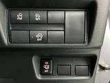 運転席スイッチ部 人気装備の両側オートスライドドア付きで、とっても便利です!!