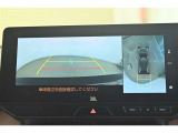 専用のカメラにより、上から見下ろしたような視点で360度クルマの周囲を確認することができます☆縦列駐車や幅寄せ時に活躍してくれます