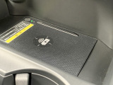 【ワイヤレス充電対応】対応スマホを置くだけで簡単に充電可能。長距離ドライブでも電池切れの心配なく快適にお使いいただけます。