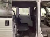 乗車人数や荷物の量、車内での過ごし方に合わせて、シートのレイアウトを変更できます。